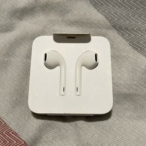 Original Apple Wired Headphones with Mic